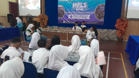 Peserta MPLS SMAN 2 Sukoharjo Belajar Menanamkan 8 Dimensi Profil Lulusan dan Integritas Bersama Duta Integritas Lewat Puzzle dan Persidangan Dilema Etika